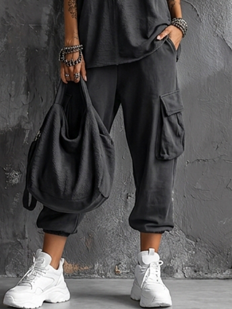 Conjunto Top Sin Mangas en Algodón Gris Oscuro + Pantalones Cargo Jogger Estilo Casual Mujer