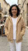 Chaqueta polar con capucha Caqui