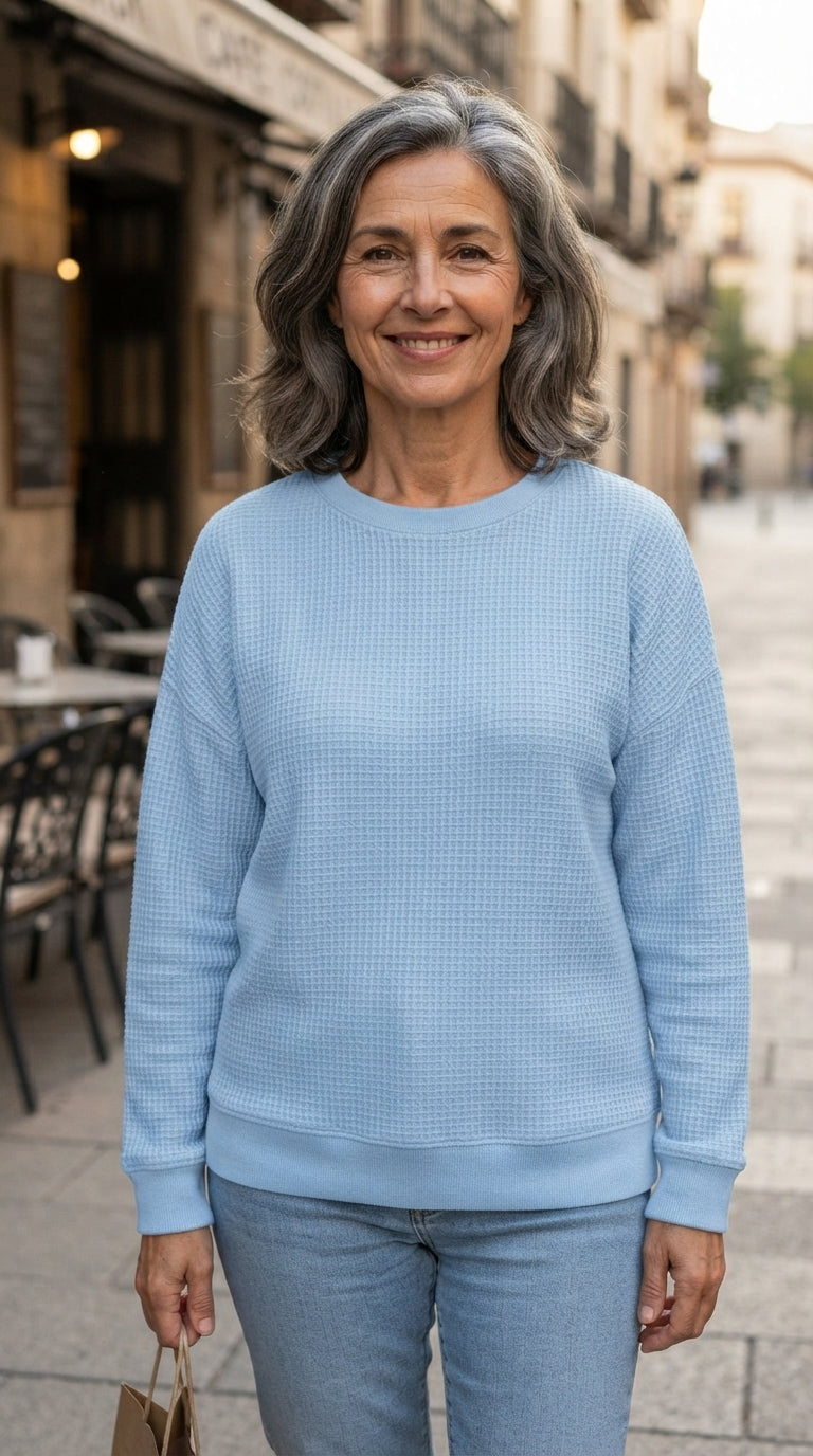 Gloria | Jersey Gofrado de Cuello Redondo - Azul cielo