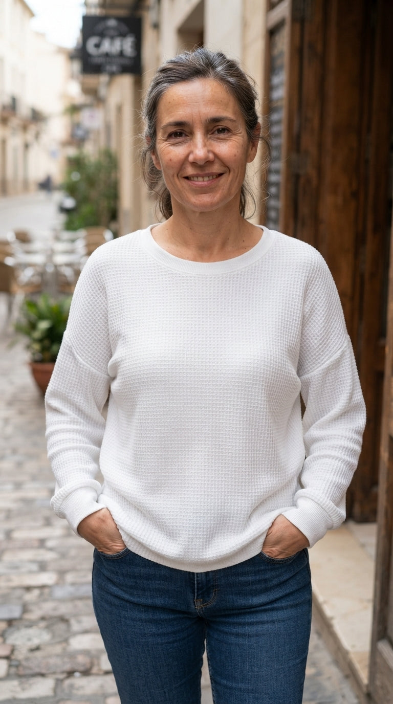 Gloria | Jersey Gofrado de Cuello Redondo - Blanco