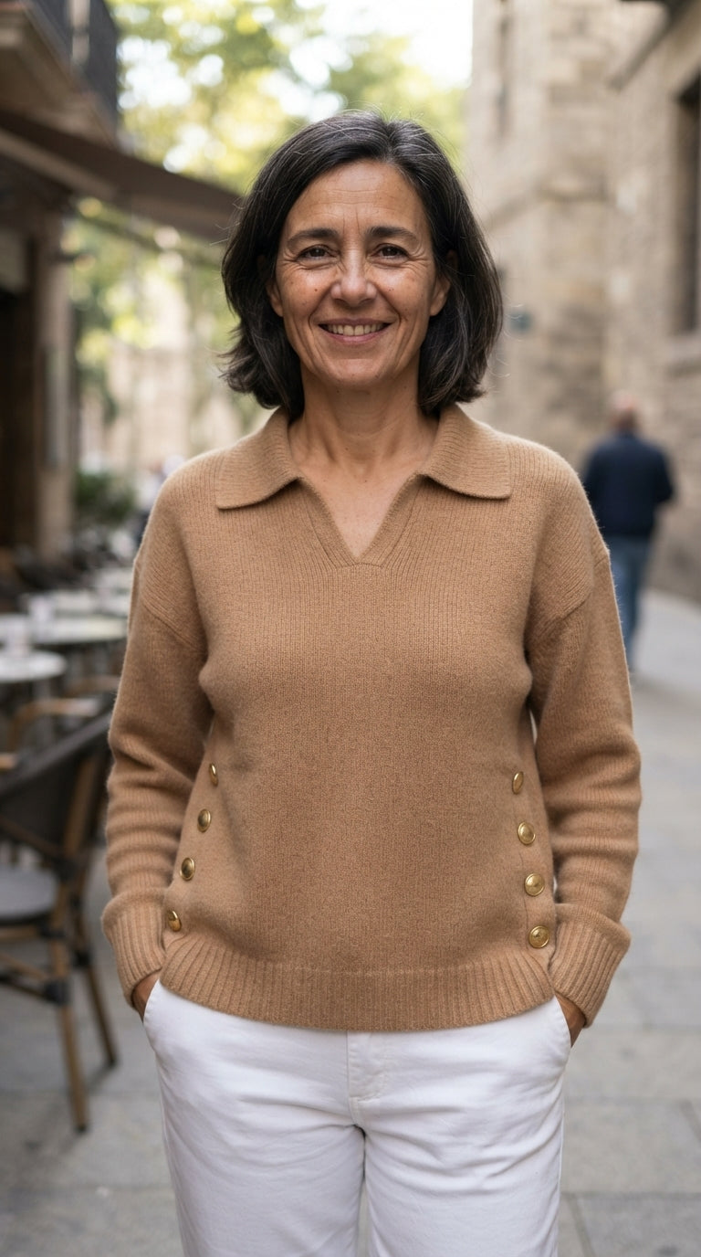 Lorena | Jersey de Cuello Polo con Botones Dorados - Caqui