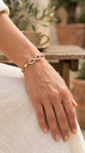 Pulsera ajustable chic en oro rosa con forma de infinito